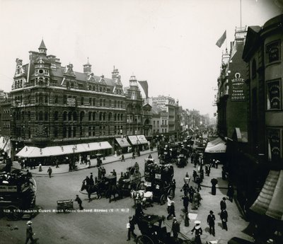 Tottenham Court Road von der Oxford Street, London von English Photographer